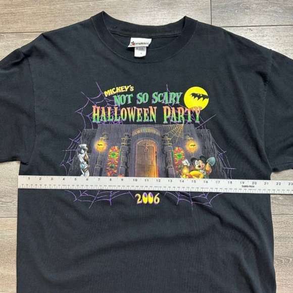 en Party 2006 T-Shirt Size L Disney Parks Black - Picture 5 of 6